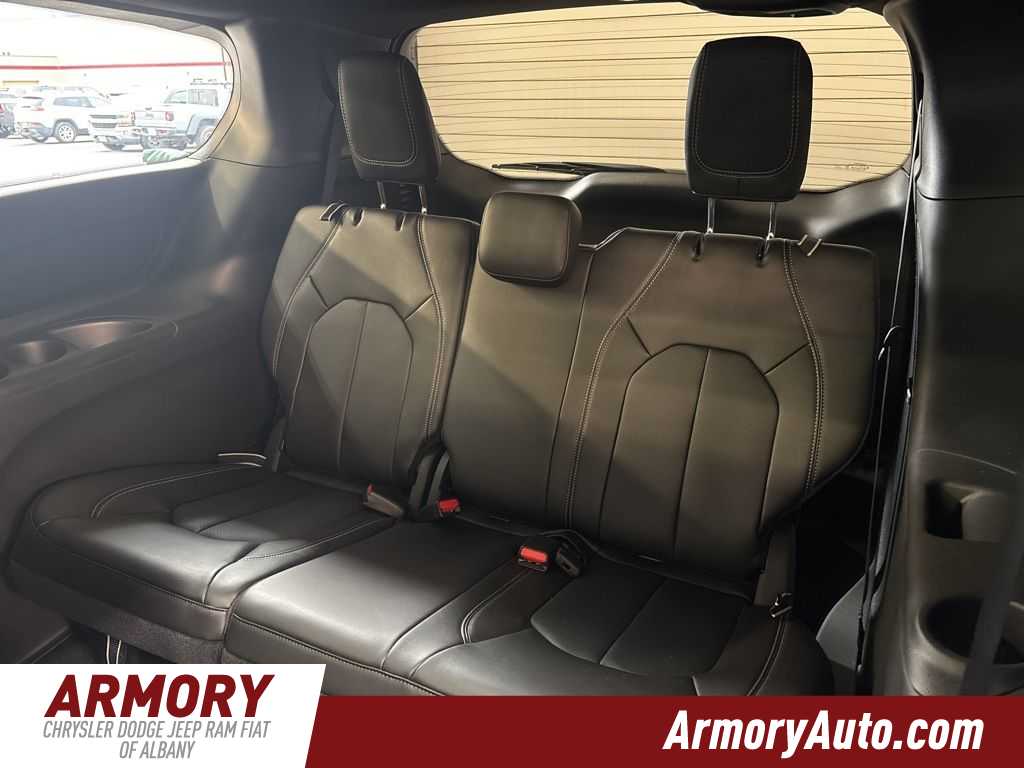 Thumbnail: 2026 Chrysler Pacifica - 24