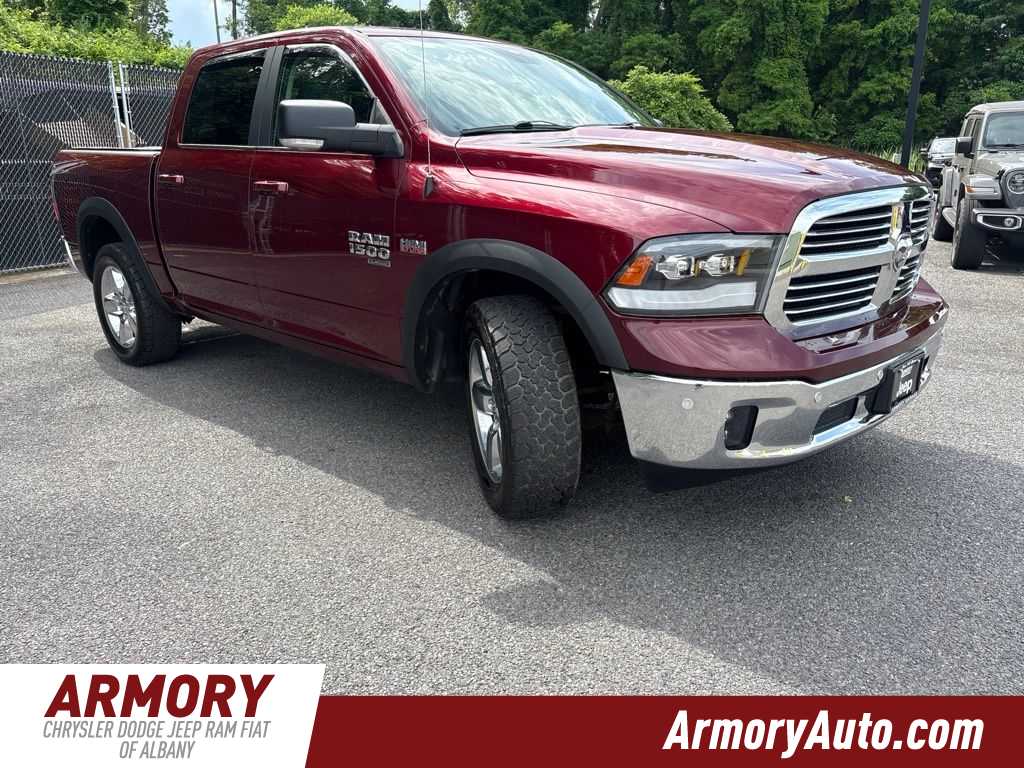 Thumbnail: 2019 RAM 1500 Classic - 3