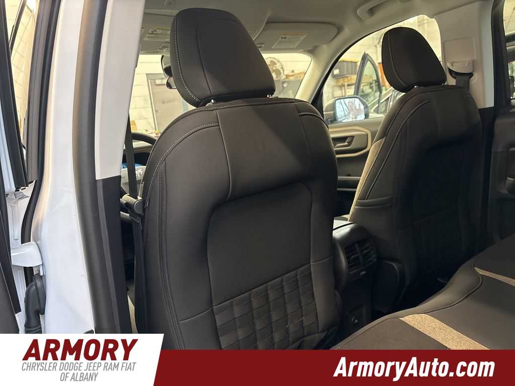 Thumbnail: 2025 Ford Bronco Sport - 24