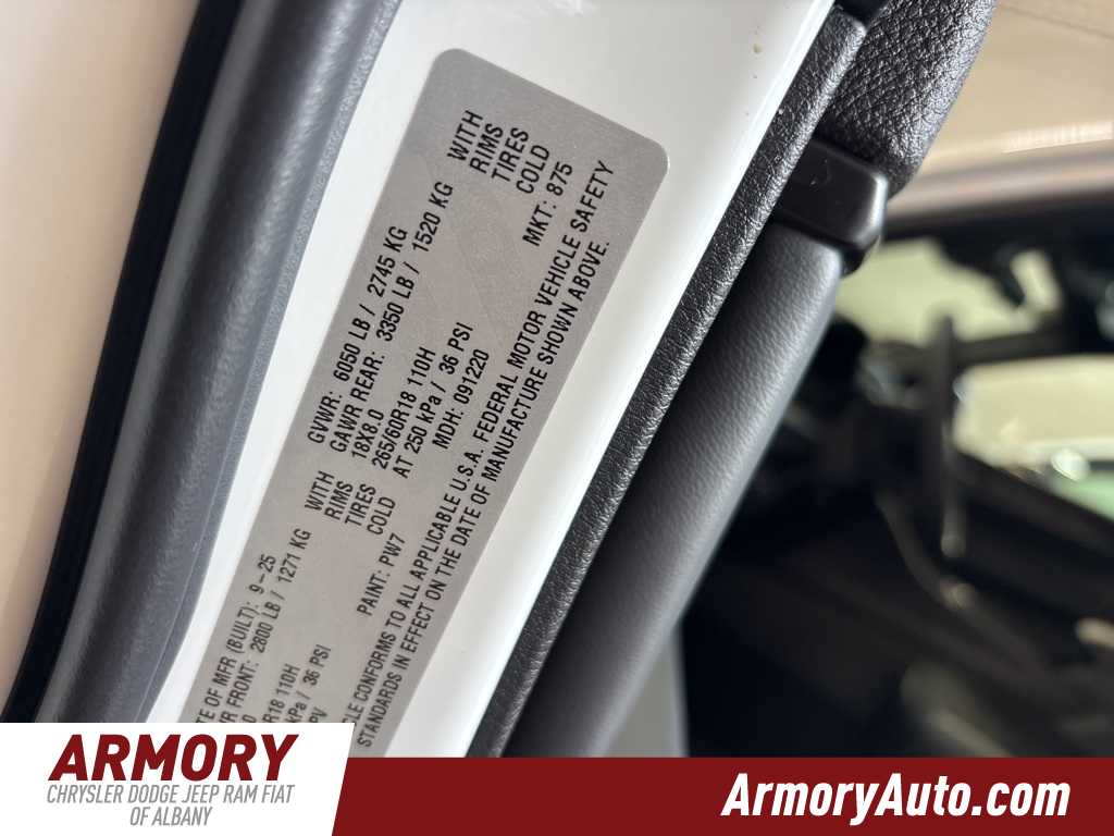 Thumbnail: 2025 Jeep Grand Cherokee - 36