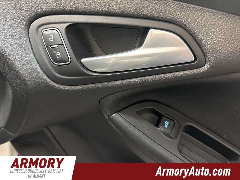 Thumbnail: 2017 Ford Focus - 34