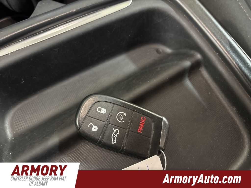 Thumbnail: 2017 Chrysler Pacifica - 20