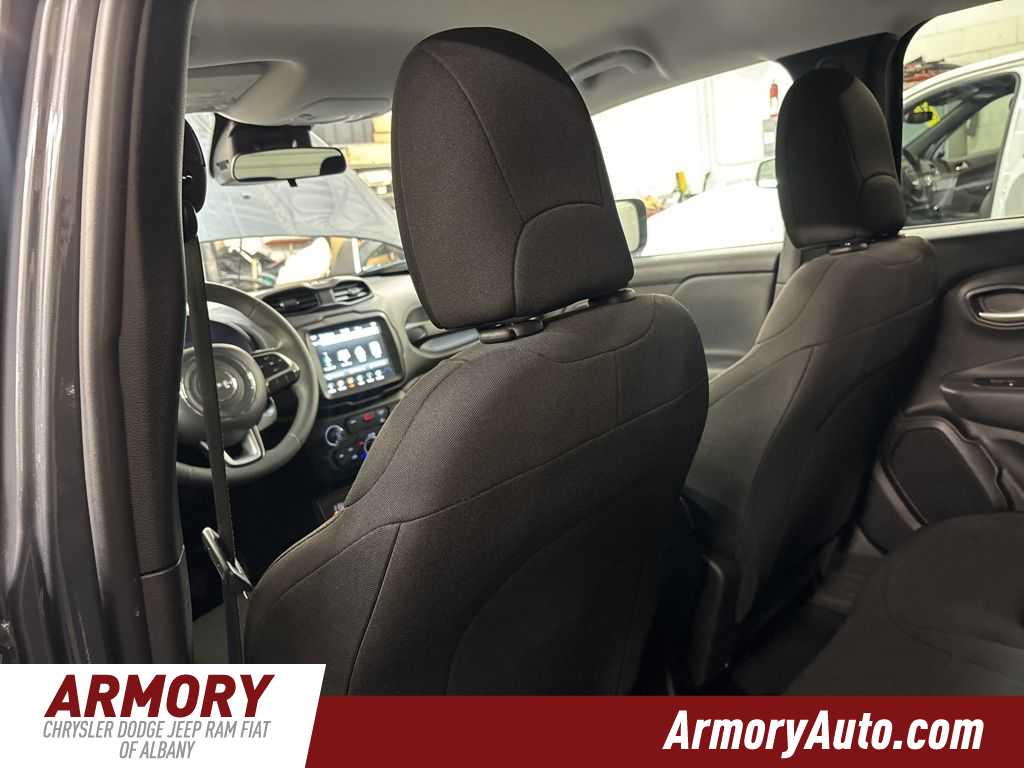 Thumbnail: 2023 Jeep Renegade - 25