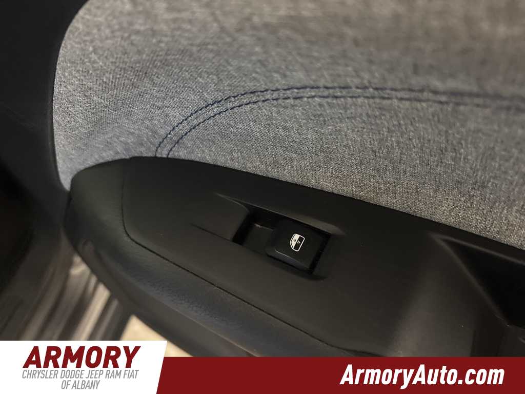 Thumbnail: 2024 Jeep Compass - 30