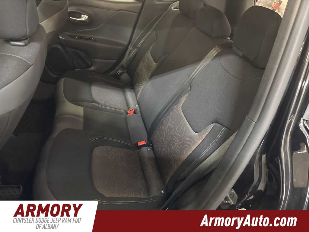 Thumbnail: 2023 Jeep Renegade - 29