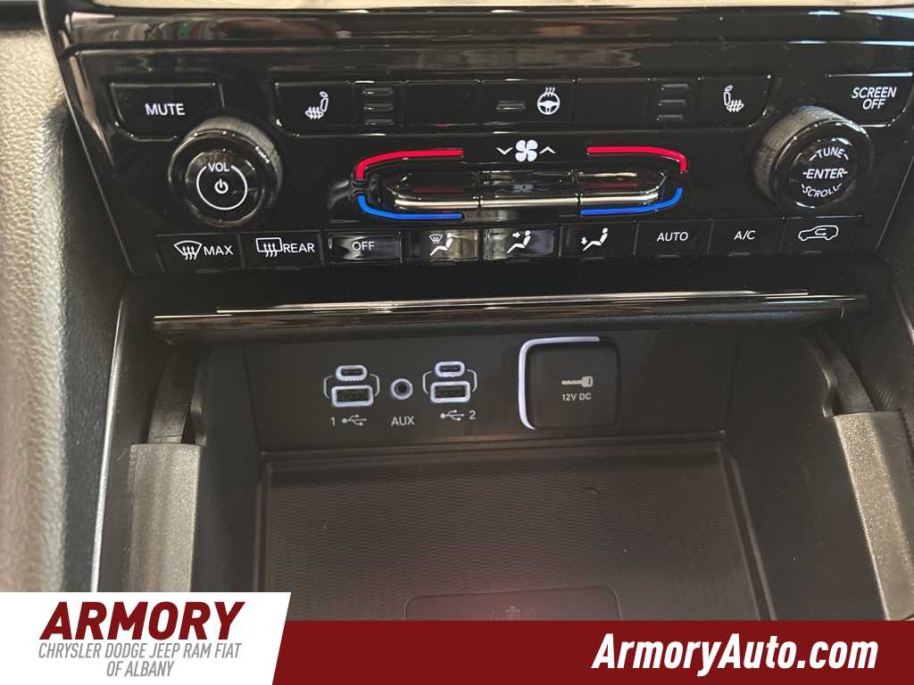 Thumbnail: 2025 Jeep Grand Cherokee L - 16