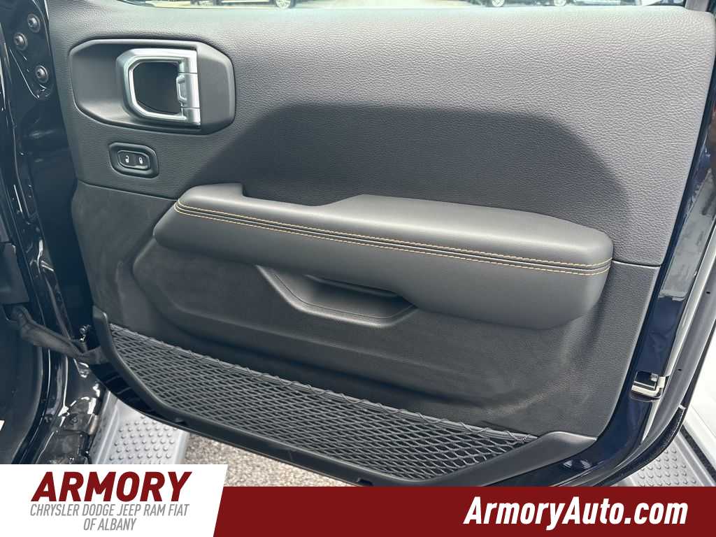 Thumbnail: 2025 Jeep Wrangler - 22