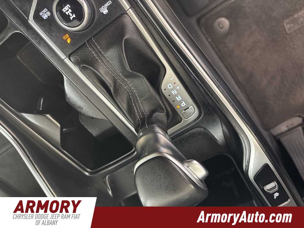 Thumbnail: 2022 Kia Sorento - 23