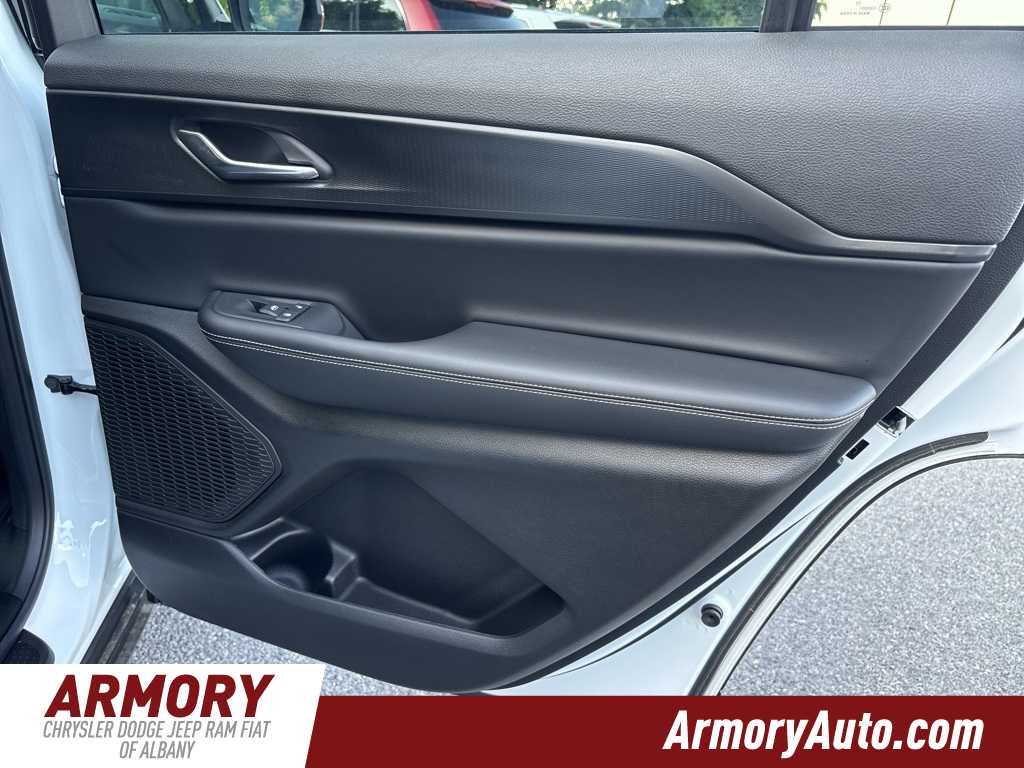 Thumbnail: 2025 Jeep Grand Cherokee L - 19