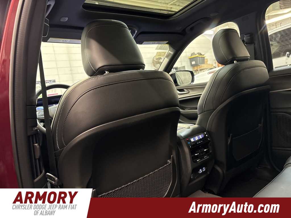 Thumbnail: 2025 Jeep Grand Cherokee L - 25