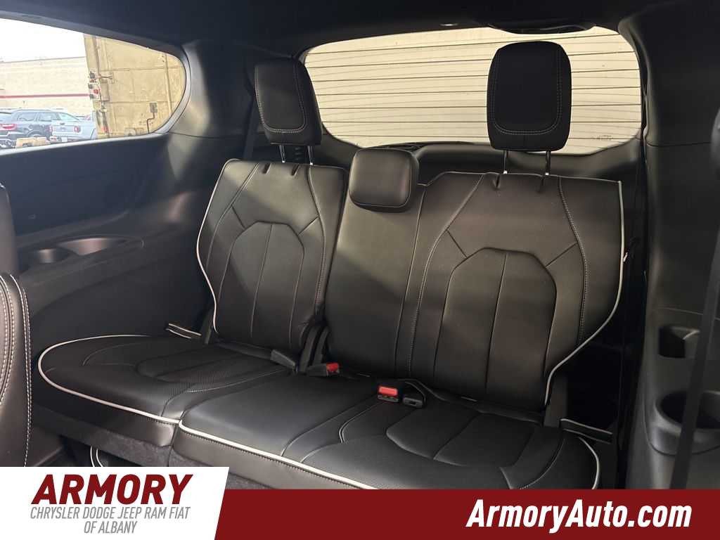 Thumbnail: 2026 Chrysler Pacifica - 30