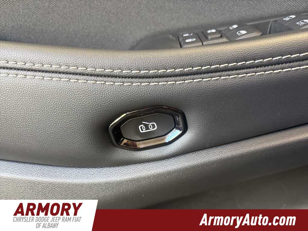 Thumbnail: 2026 Jeep Cherokee - 9