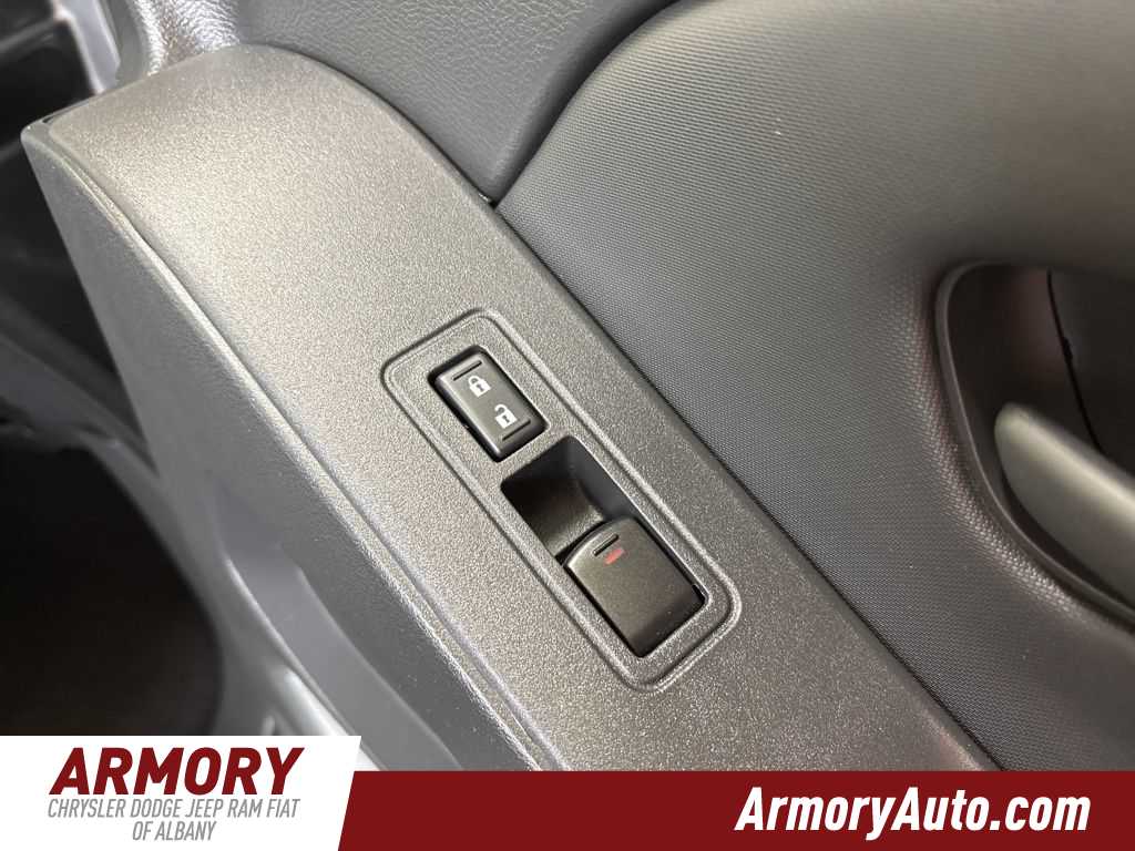 Thumbnail: 2022 Nissan Frontier - 33