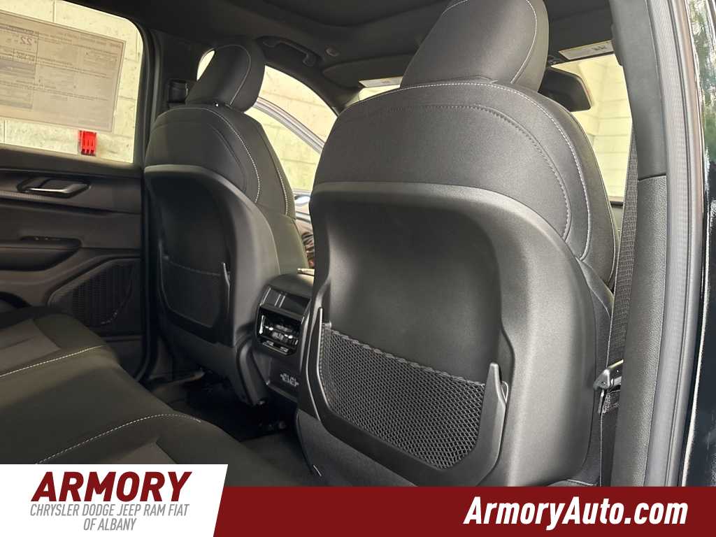 Thumbnail: 2025 Jeep Grand Cherokee - 27