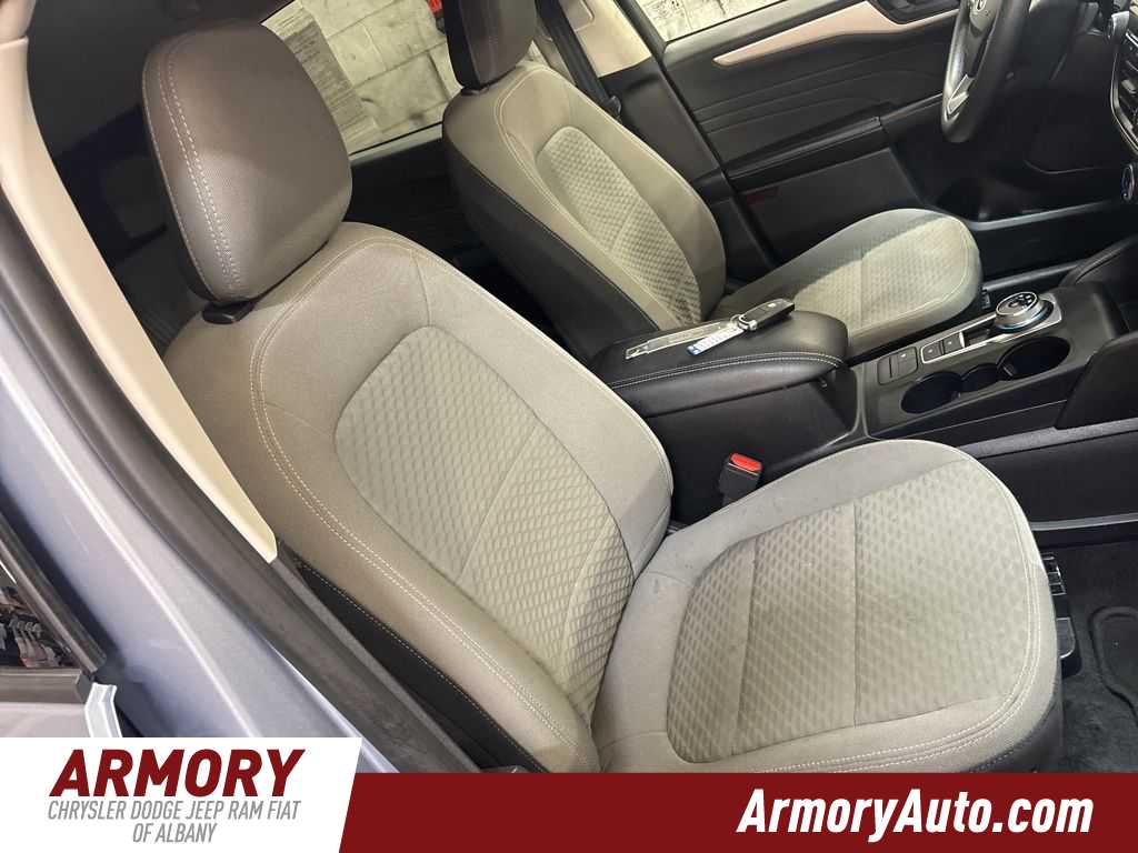 Thumbnail: 2022 Ford Escape - 36