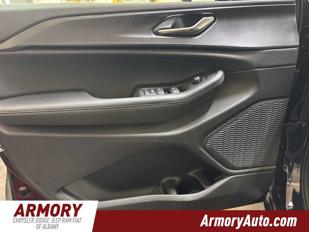 Thumbnail: 2025 Jeep Grand Cherokee L - 7