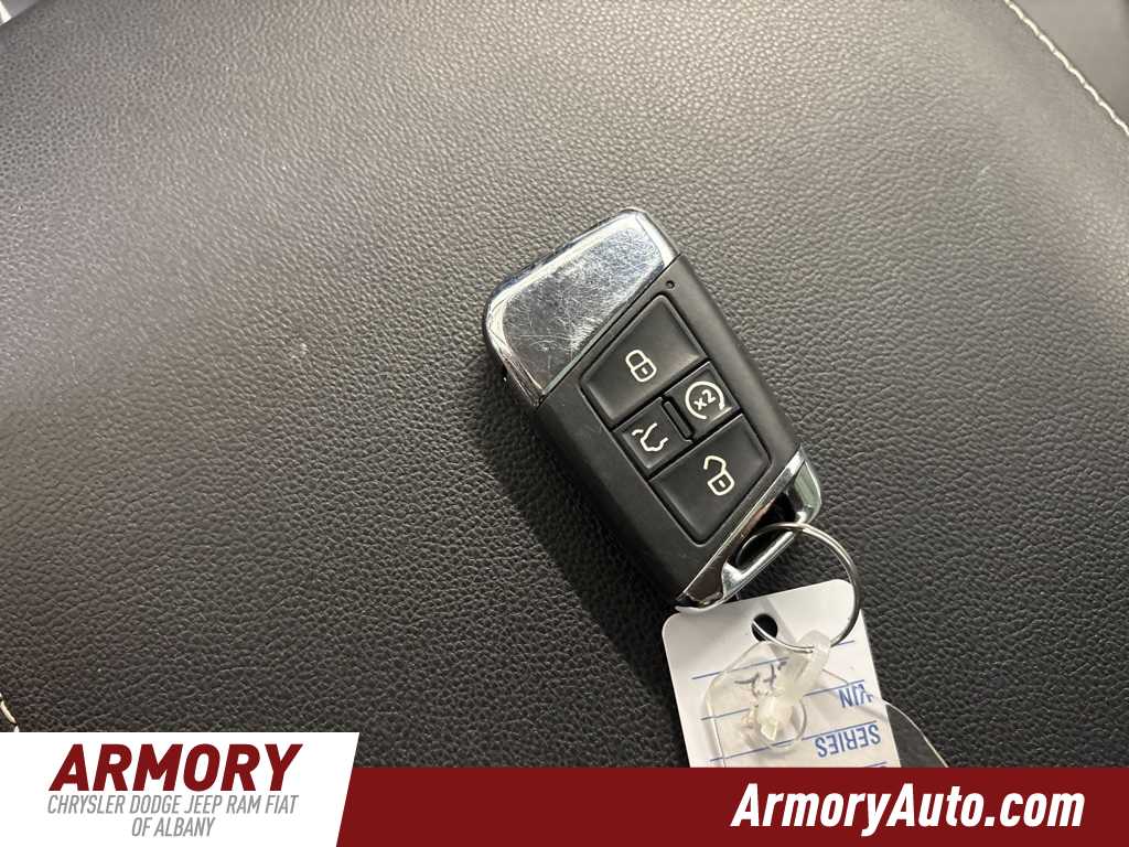 Thumbnail: 2022 Volkswagen Atlas - 22