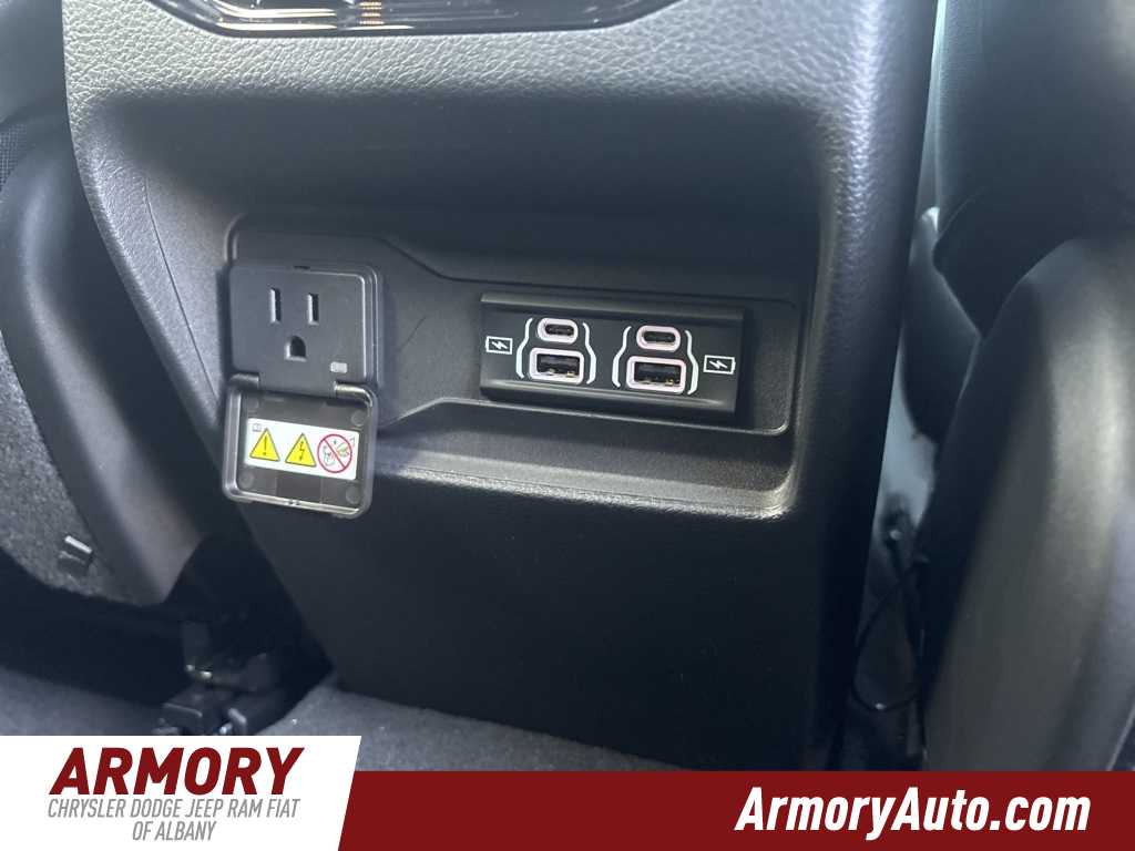 Thumbnail: 2025 Jeep Grand Cherokee - 22