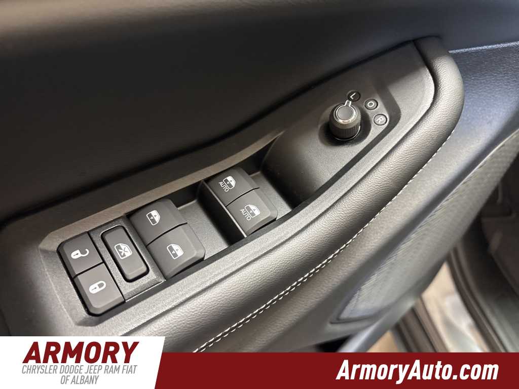 Thumbnail: 2025 Jeep Grand Cherokee - 8