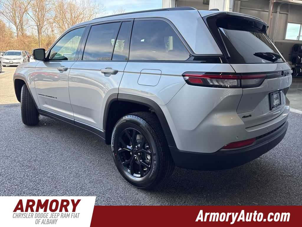 Thumbnail: 2026 Jeep Grand Cherokee - 6