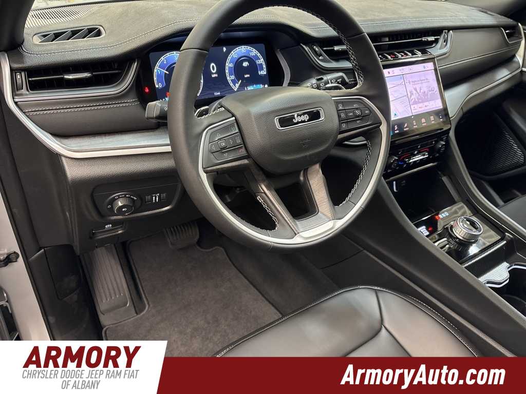 Thumbnail: 2025 Jeep Grand Cherokee - 10