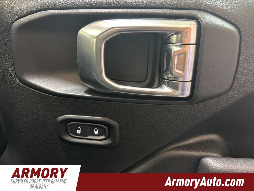 Thumbnail: 2025 Jeep Wrangler - 33