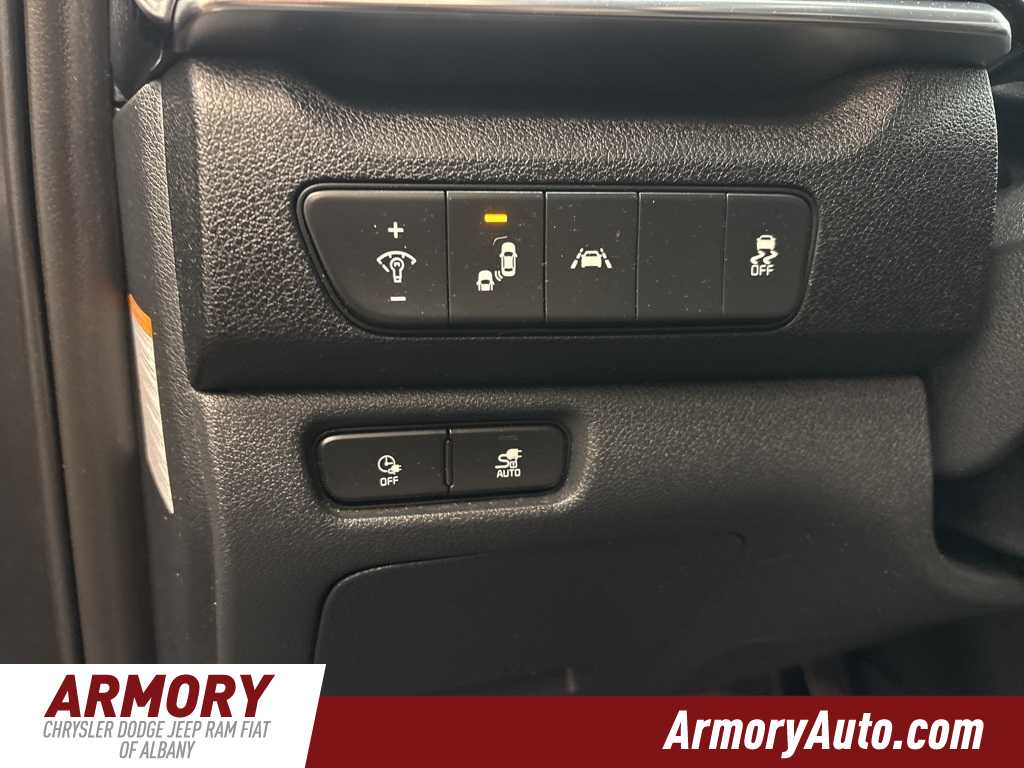 Thumbnail: 2022 Kia Niro - 11