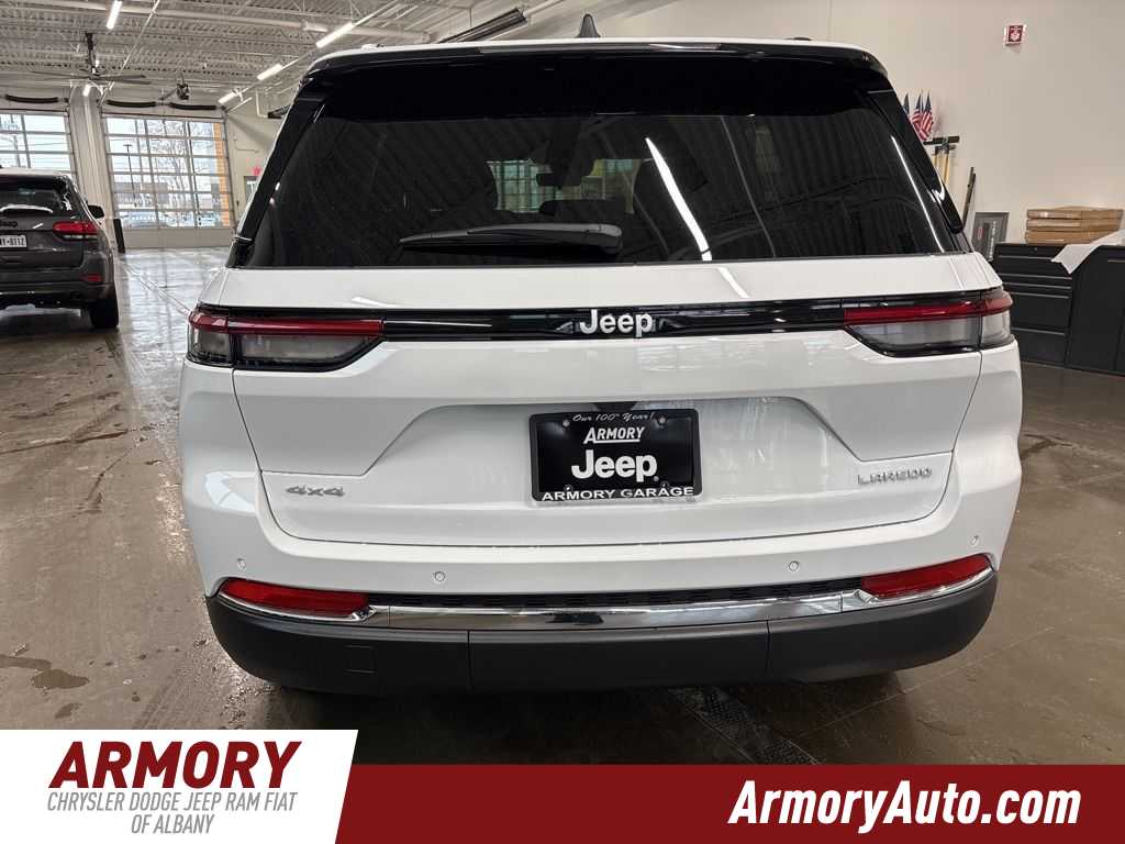 Thumbnail: 2026 Jeep Grand Cherokee - 5