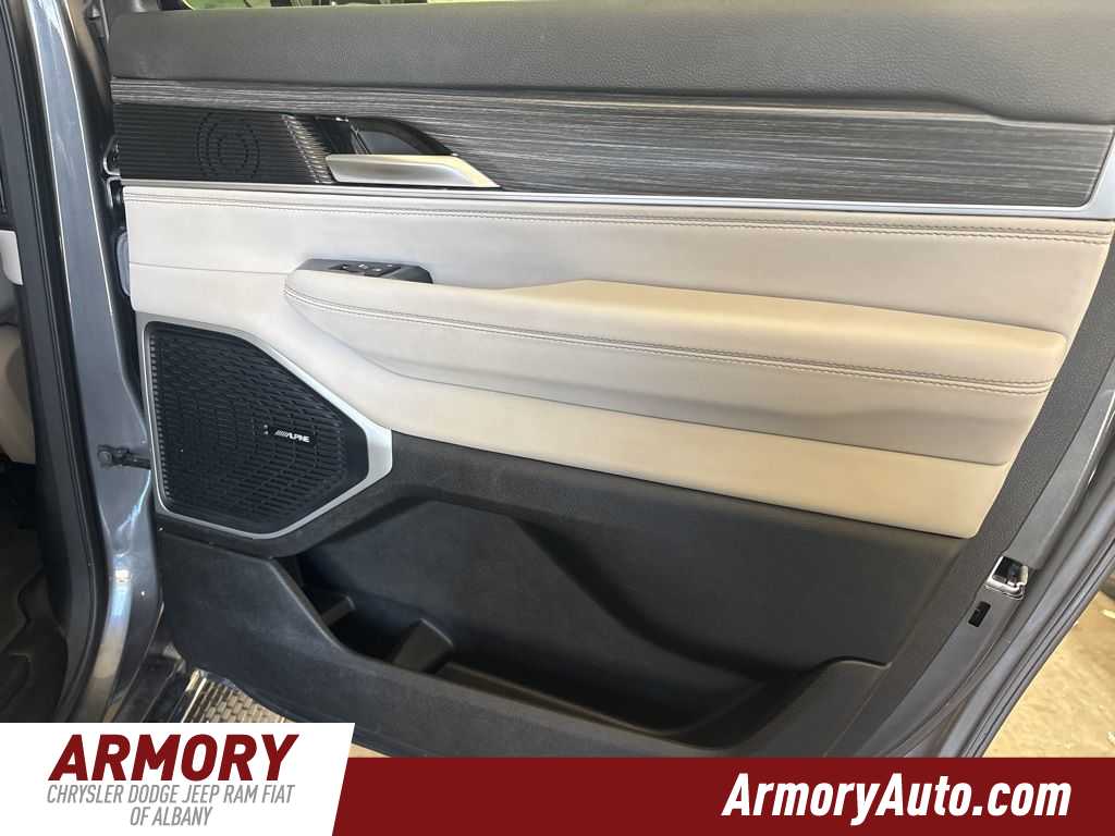 Thumbnail: 2023 Jeep Wagoneer - 36