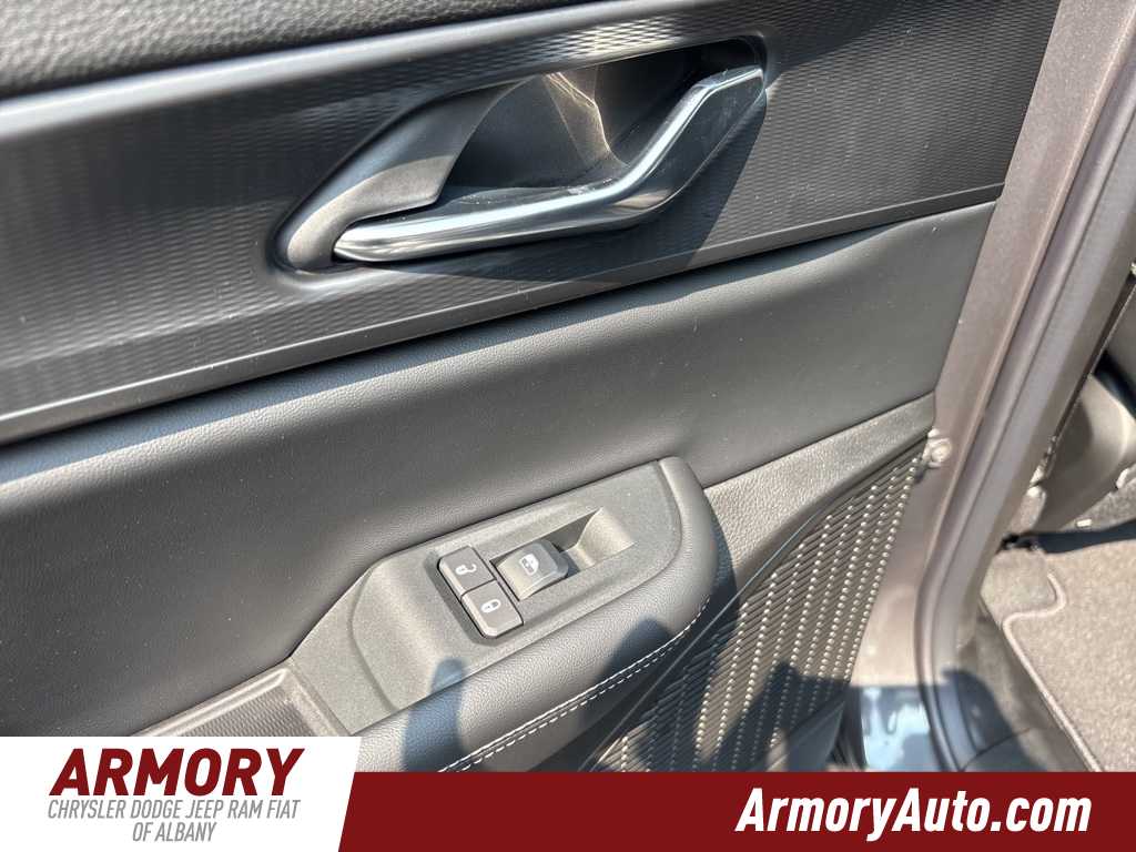 Thumbnail: 2025 Jeep Grand Cherokee - 23