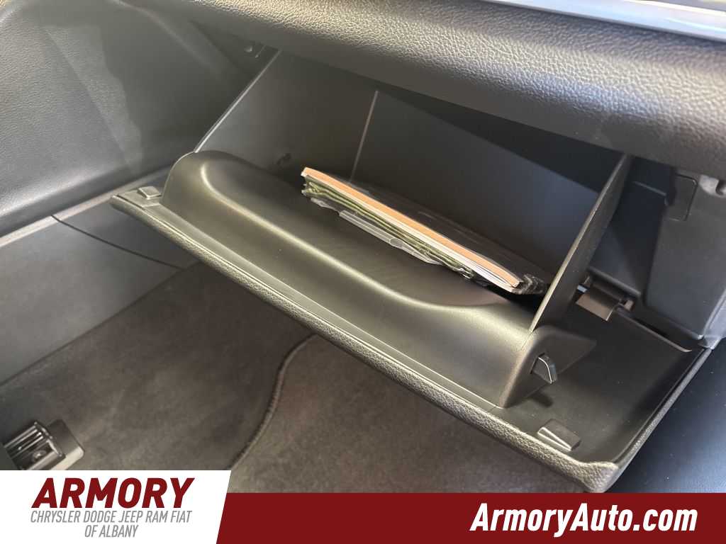 Thumbnail: 2025 Jeep Grand Cherokee L - 42