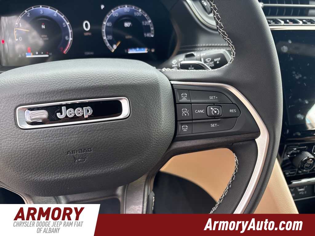 Thumbnail: 2025 Jeep Grand Cherokee - 17