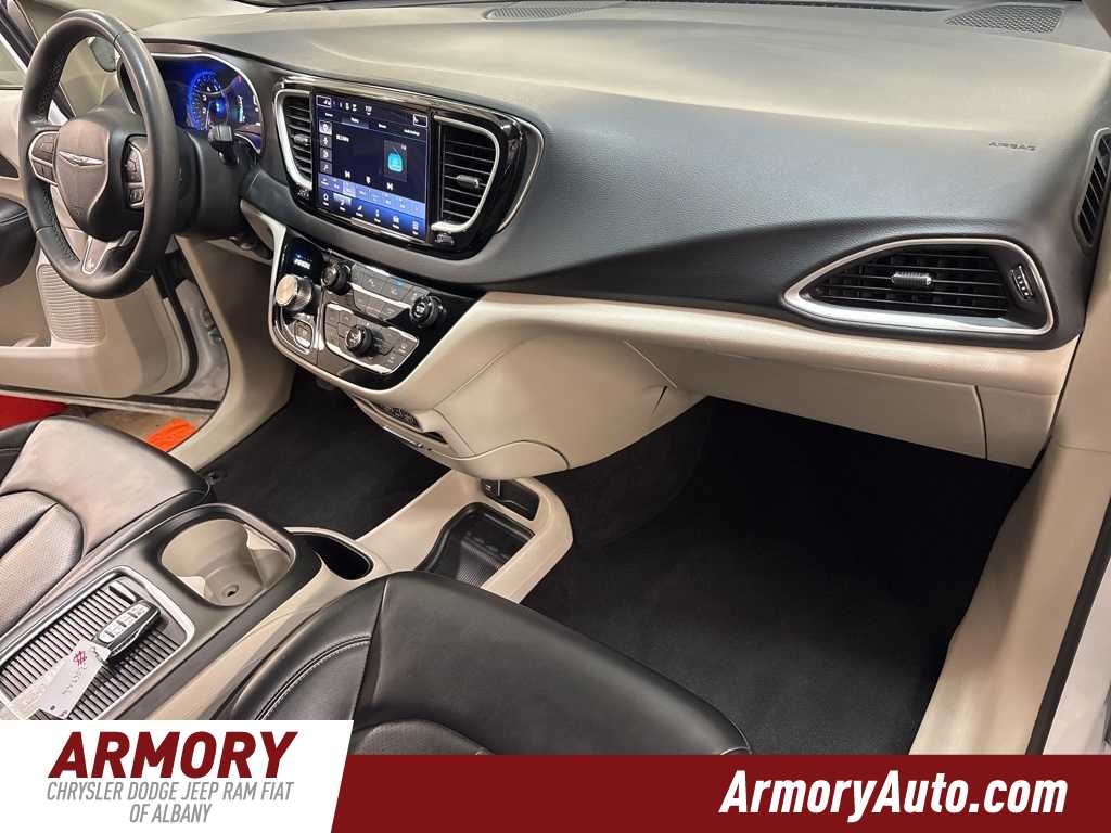 2023 Chrysler Pacifica Touring L 44
