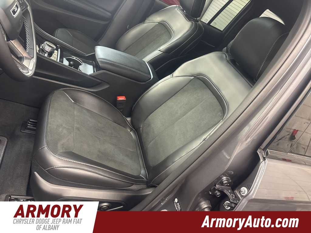 Thumbnail: 2026 Jeep Grand Cherokee - 11