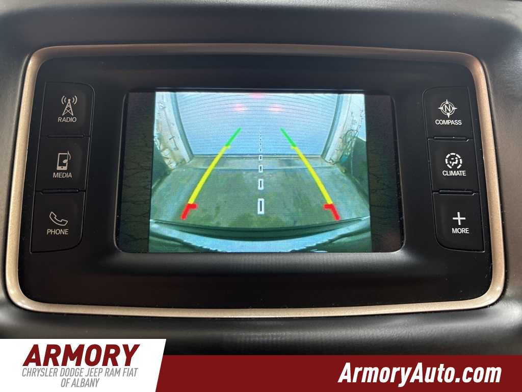 Thumbnail: 2017 Jeep Grand Cherokee - 17