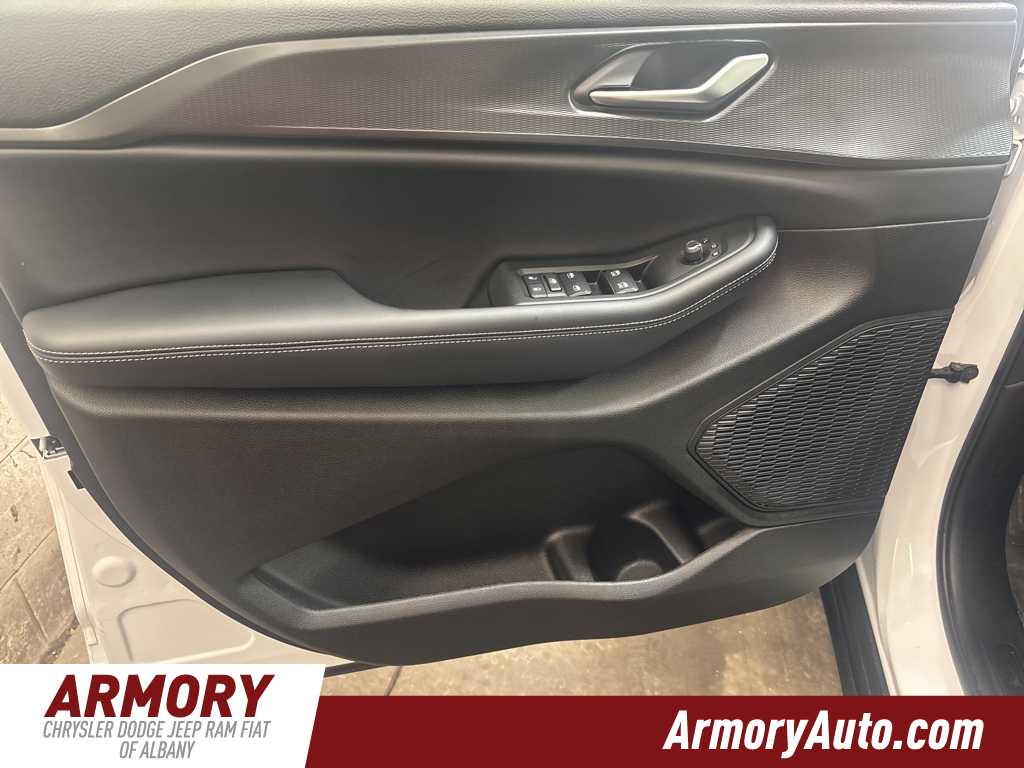 Thumbnail: 2025 Jeep Grand Cherokee L - 7