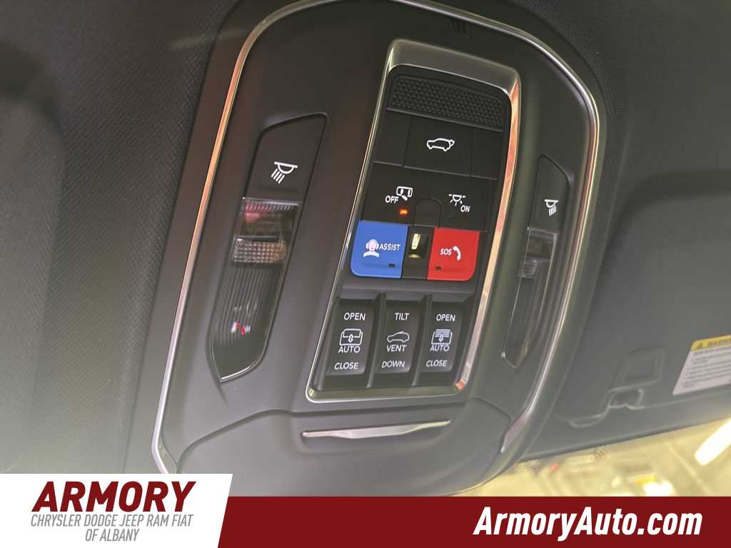 Thumbnail: 2025 Jeep Grand Cherokee - 23