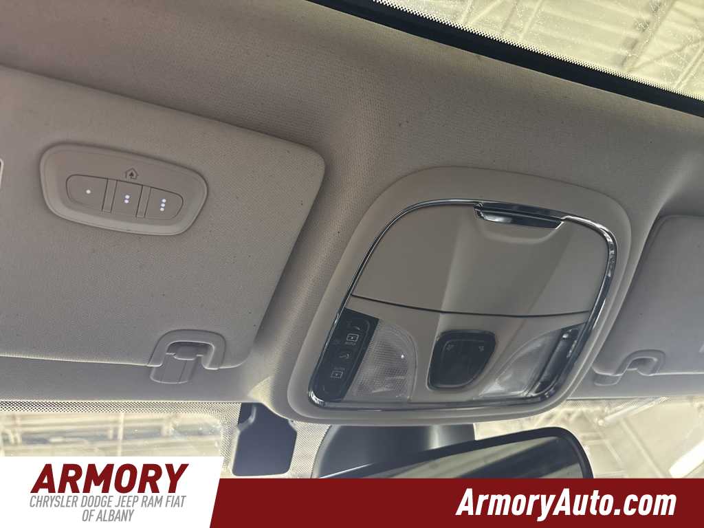 Thumbnail: 2021 Jeep Cherokee - 23