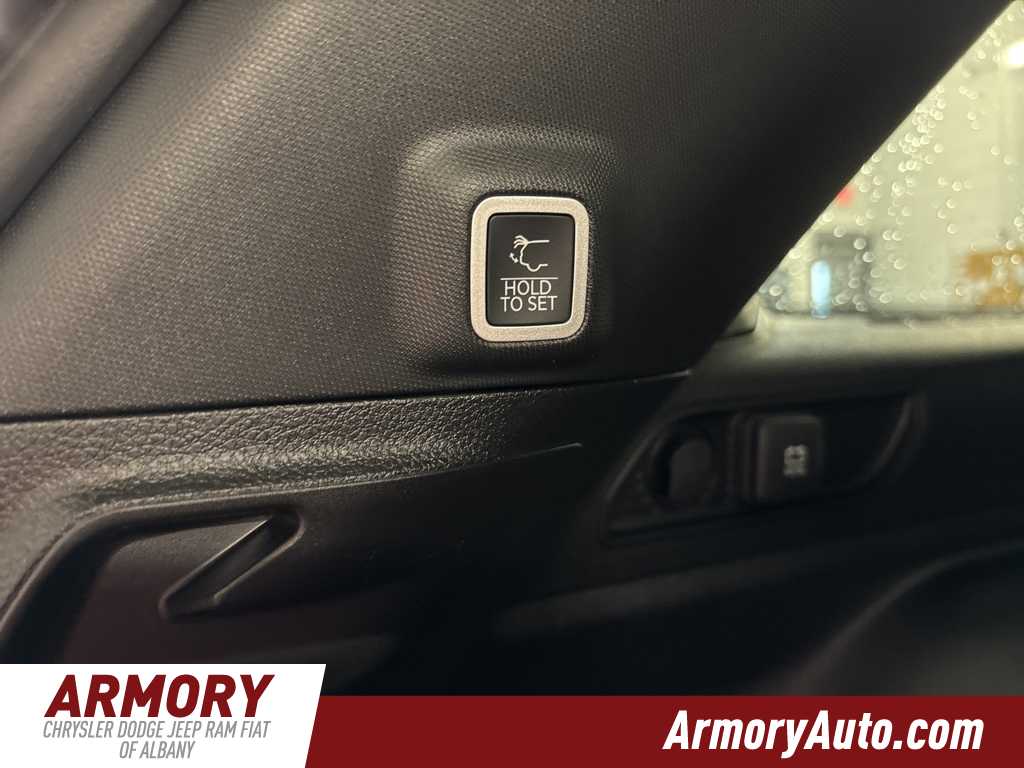 Thumbnail: 2025 Jeep Grand Cherokee - 27