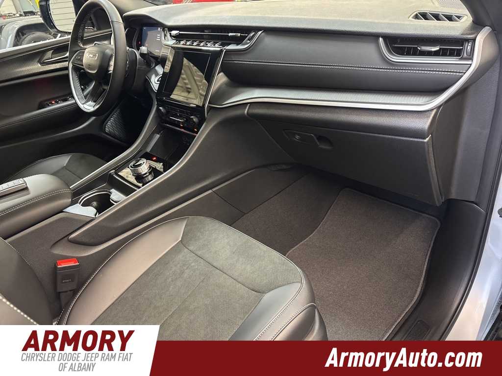 Thumbnail: 2025 Jeep Grand Cherokee - 37