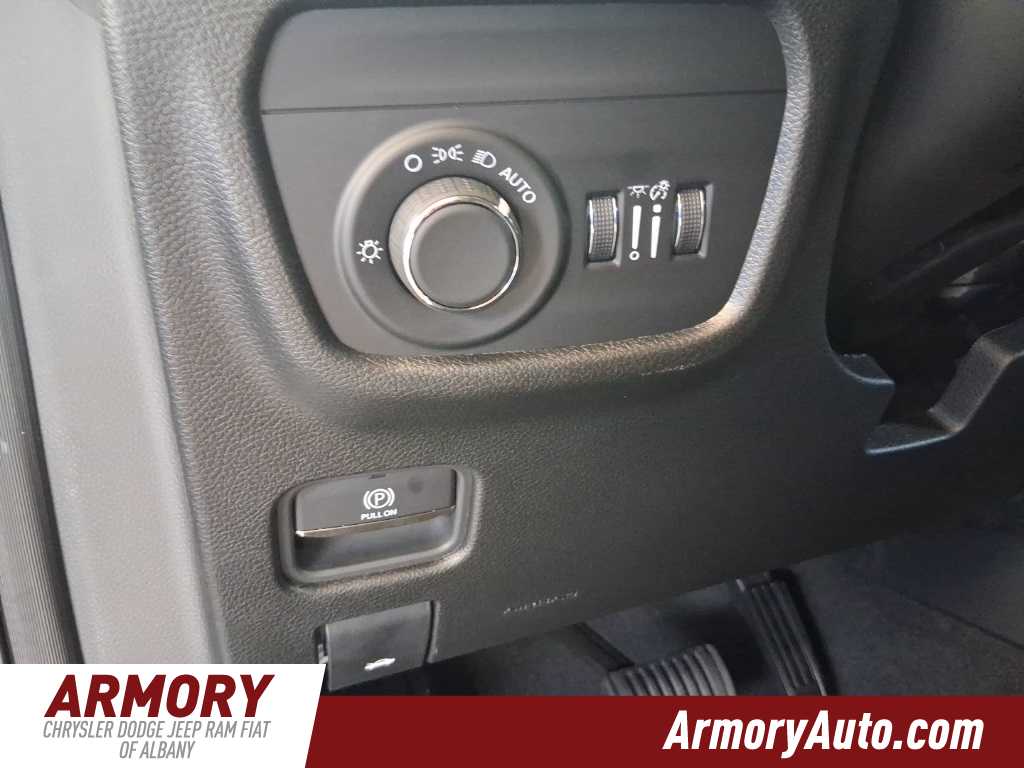 Thumbnail: 2025 Jeep Grand Cherokee - 12