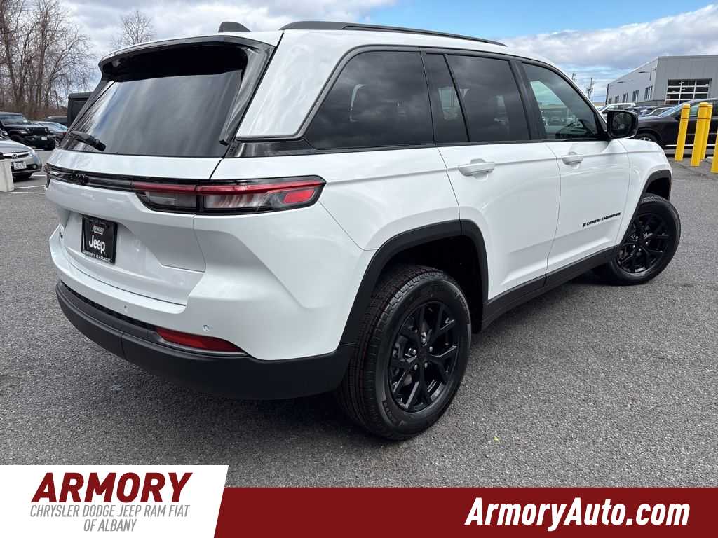 Thumbnail: 2026 Jeep Grand Cherokee - 4