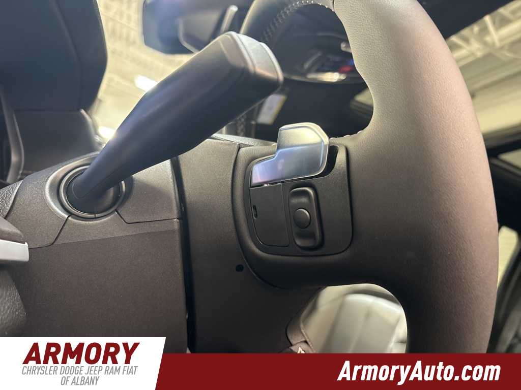 Thumbnail: 2025 Jeep Grand Cherokee - 11