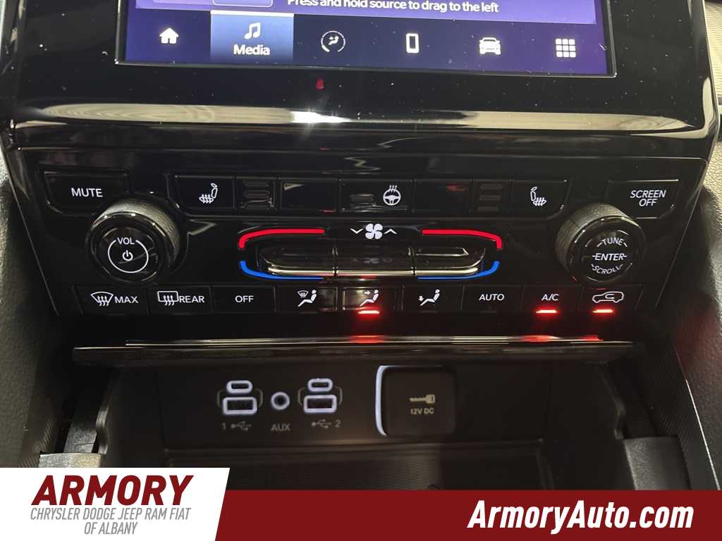 Thumbnail: 2025 Jeep Grand Cherokee - 19