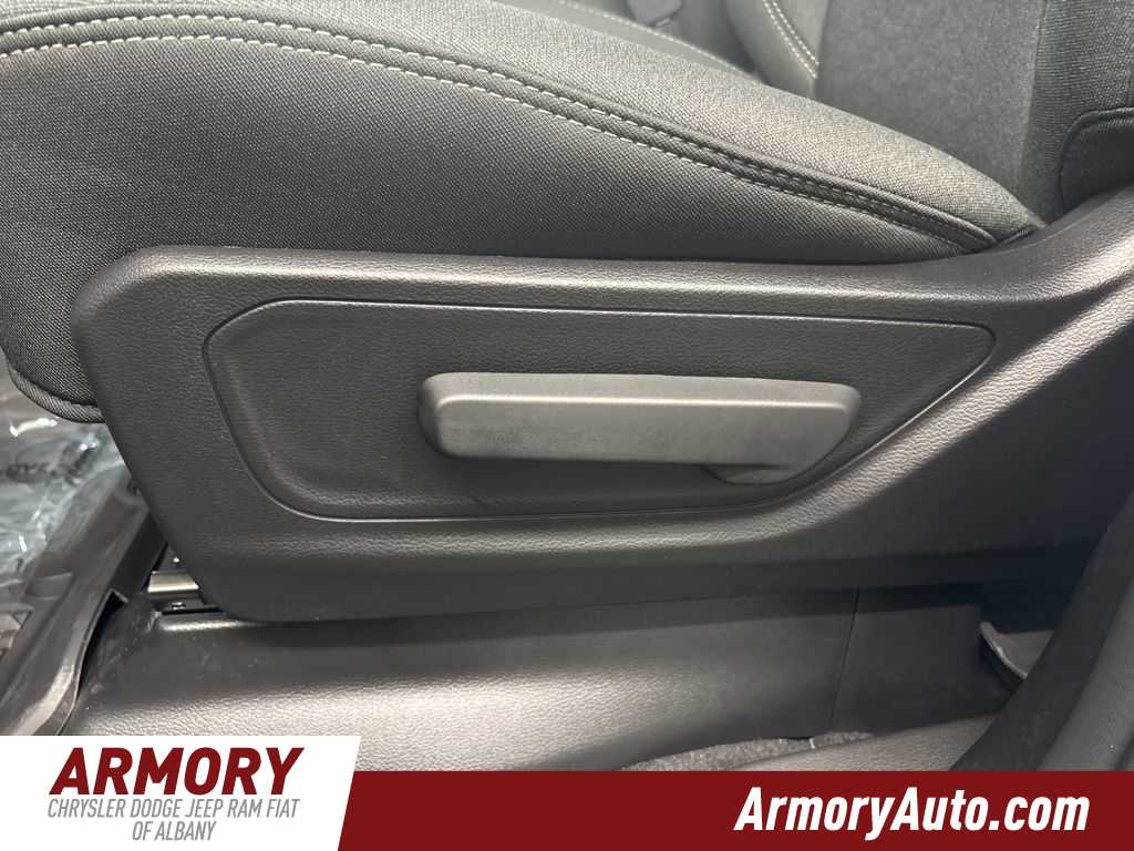 Thumbnail: 2026 RAM 1500 - 11