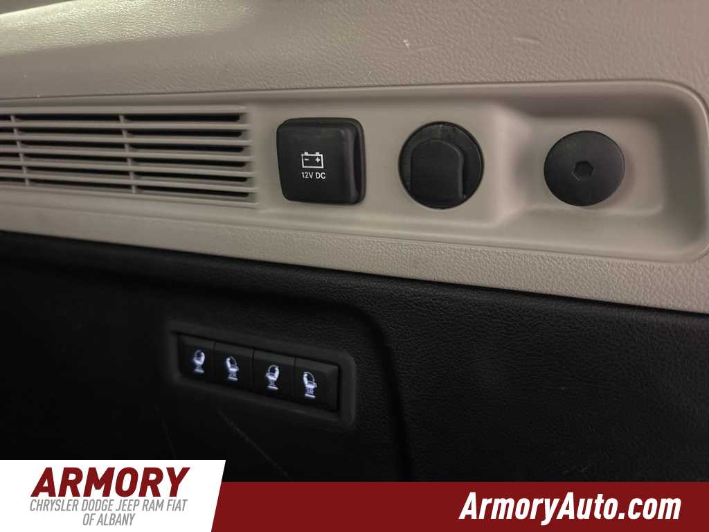 Thumbnail: 2024 Jeep Wagoneer - 33