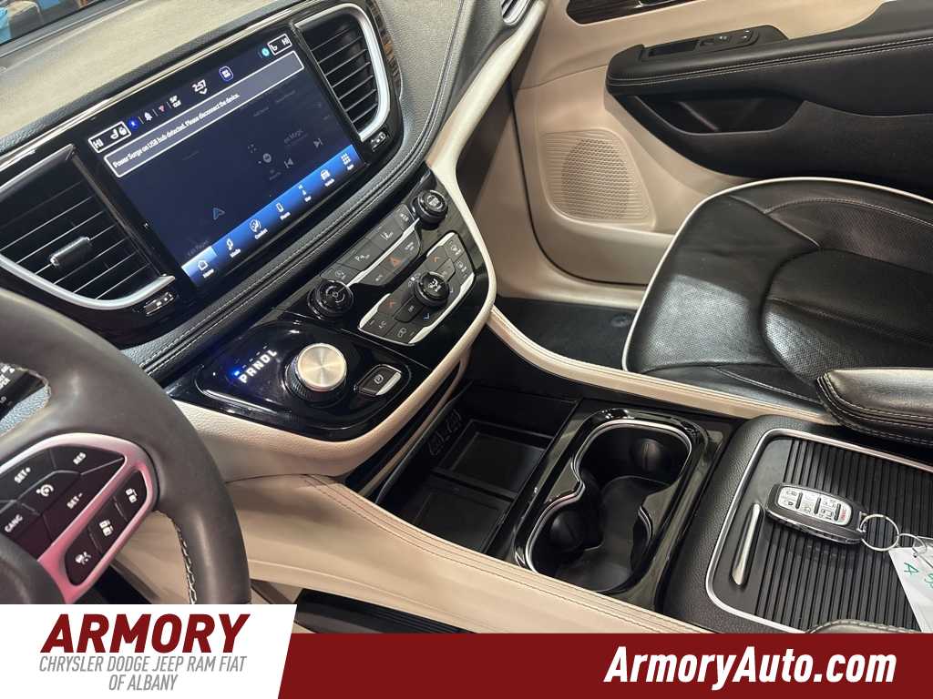 Thumbnail: 2023 Chrysler Pacifica - 15