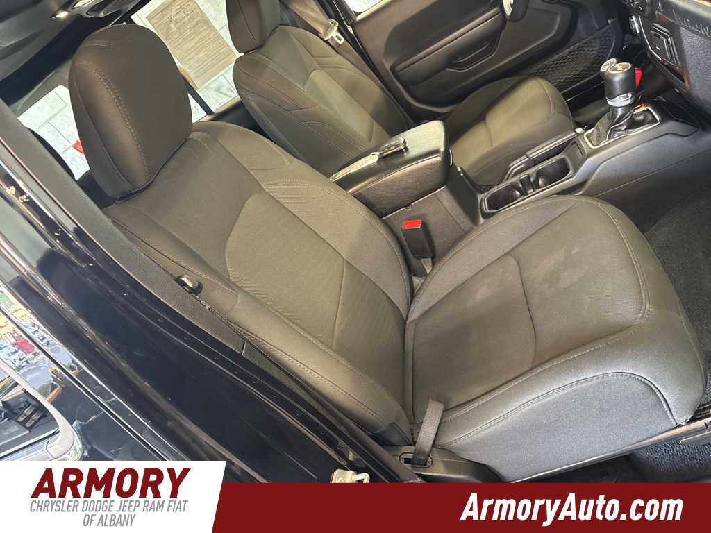 Thumbnail: 2022 Jeep Wrangler - 35