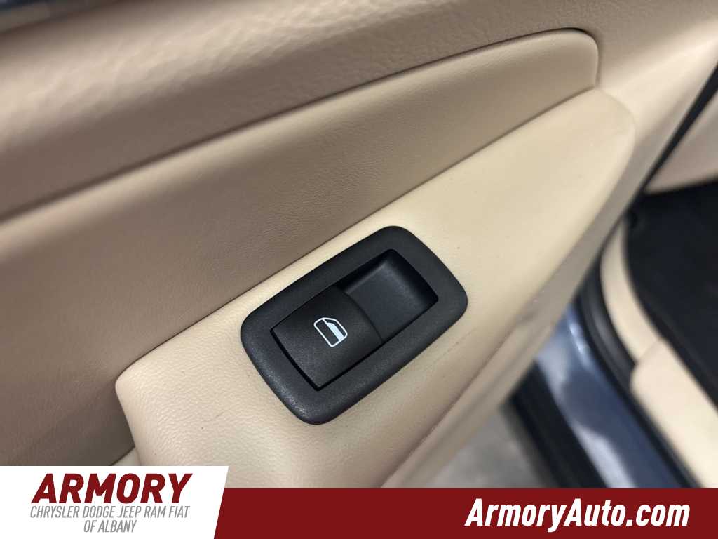 Thumbnail: 2020 Jeep Grand Cherokee - 21