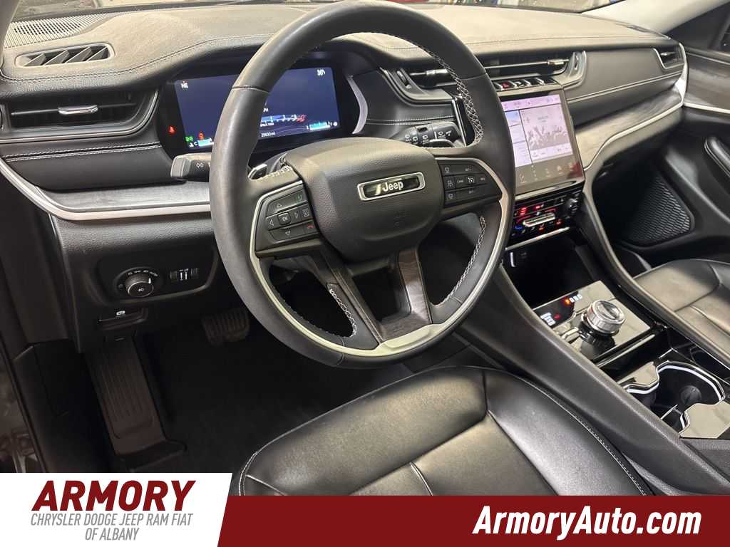 Thumbnail: 2023 Jeep Grand Cherokee L - 10